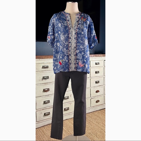Johnny Was Effortless Puffed Sleeve Blue Embroidered Blouse NWT New M - Picture 9 of 15